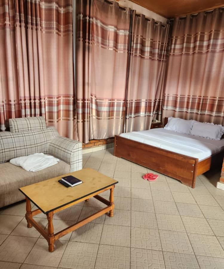 Heartland Hotel Kigali Bagian luar foto