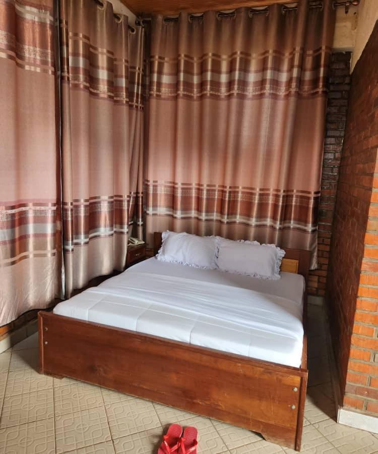 Heartland Hotel Kigali Bagian luar foto